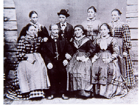 1888. Famiglia Giuseppe Tamussin (Betàn)